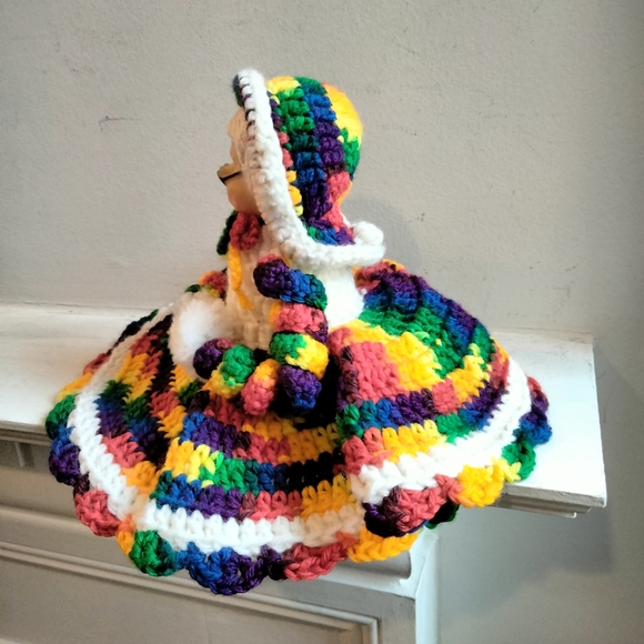 Vintage handmade Mrs. Claus pride rainbow 🌈 Christmas 🎄 tree topper figurine - Picture 3 of 9